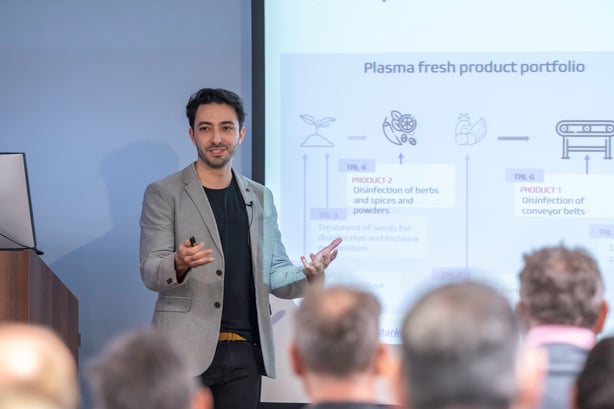 Lucas Azzolini Cordoni - CEO - Plasma Fresh